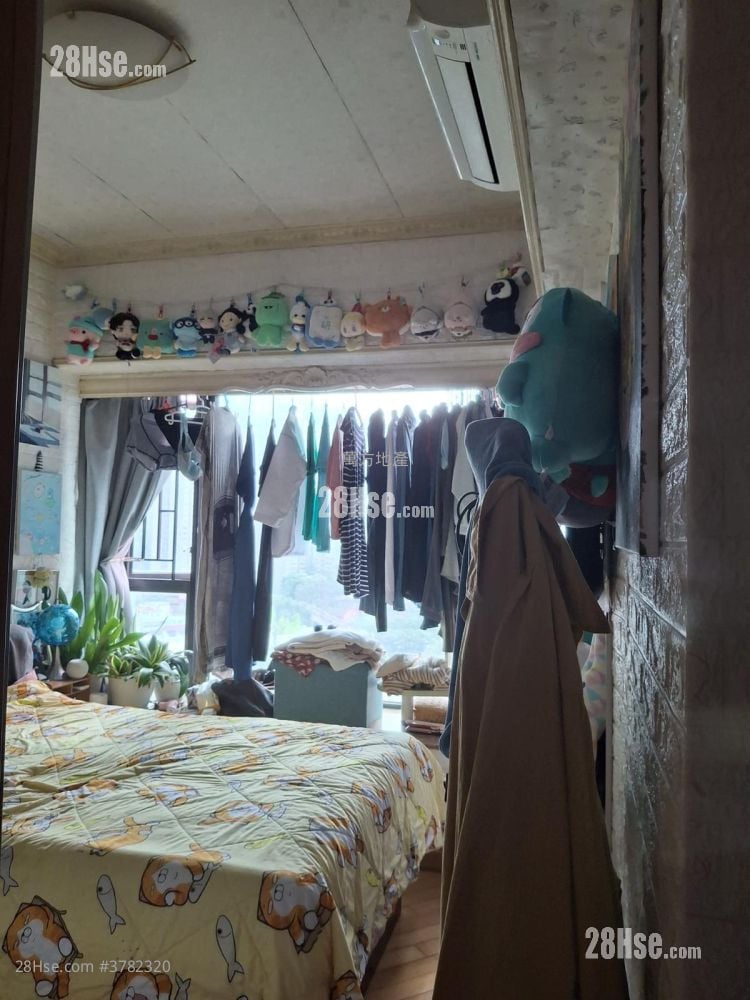 Castello Sell 2 Bedrooms , 1 Bathroom 547 ft²