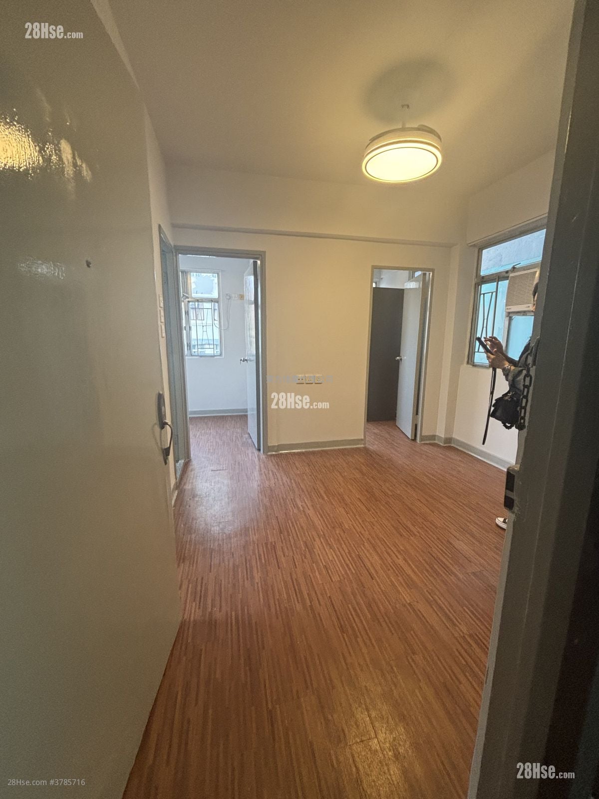 益富大厦 租盘 287 平方尺