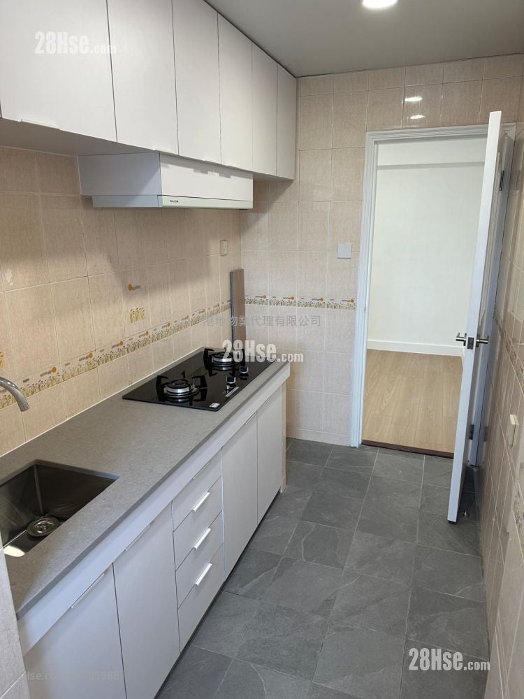 Taikoo Shing Sell 3 Bedrooms , 1 Bathroom 583 ft²