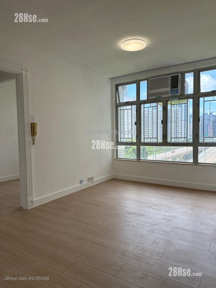 Taikoo Shing Sell 3 Bedrooms , 1 Bathroom 583 ft²
