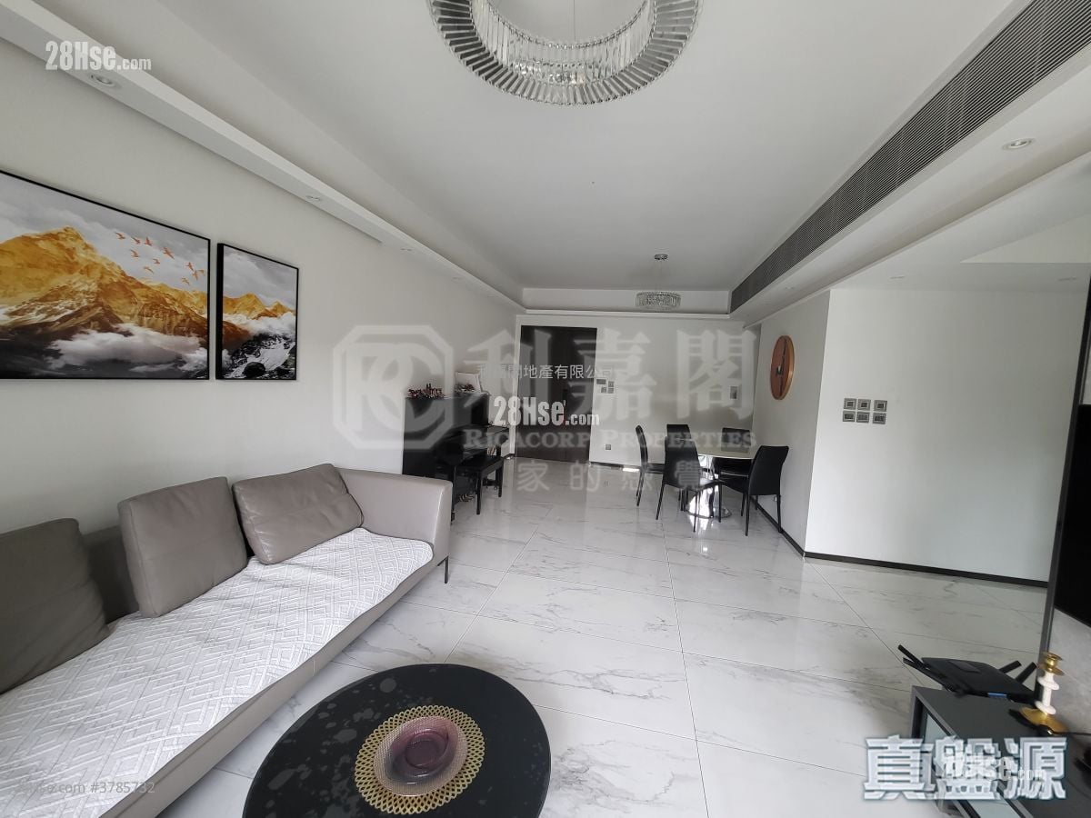 Parc Inverness Sell 3 Bedrooms 1,514 ft²