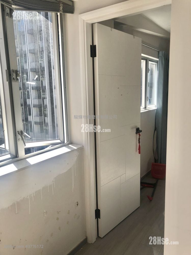 亚皆老街72,74,76及78号及洗衣街90,92号 售盘 2 房 , 1 浴室 556 平方尺