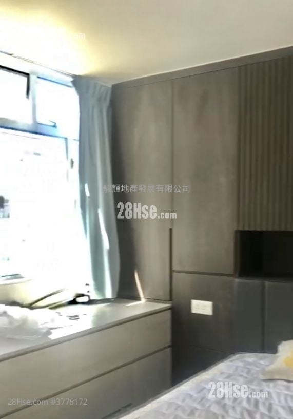 亚皆老街72,74,76及78号及洗衣街90,92号 售盘 2 房 , 1 浴室 556 平方尺