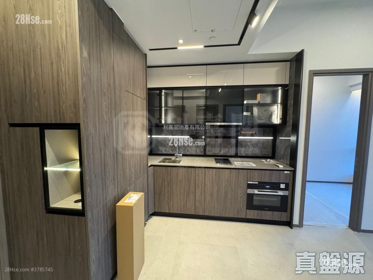 Cullinan Sky Rental 2 Bedrooms , 1 Bathroom 454 ft²