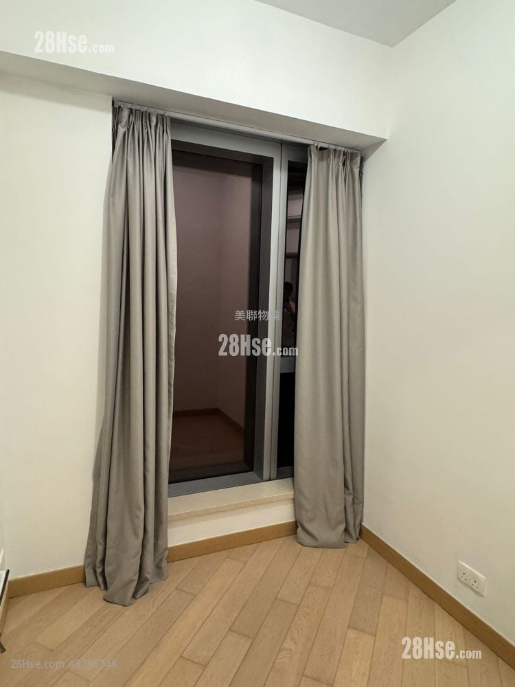 Century Link Sell 2 Bedrooms , 2 Bathrooms 484 ft²