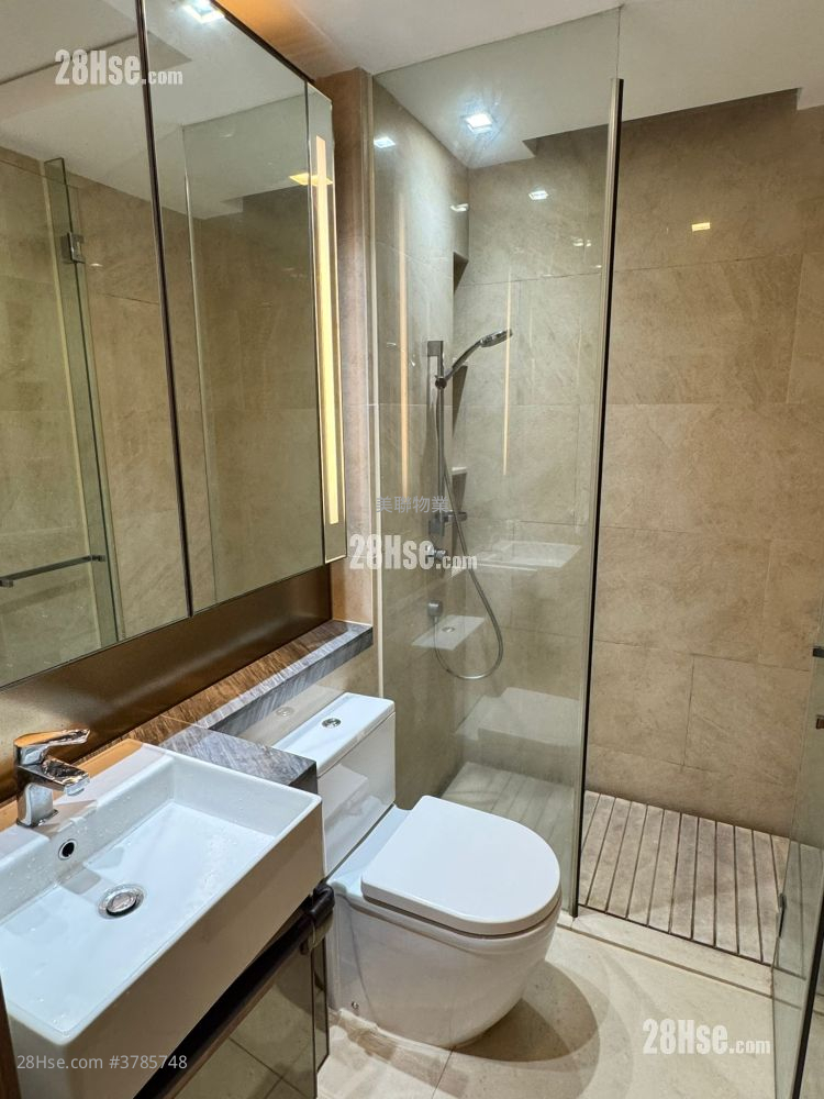 Century Link Sell 2 Bedrooms , 2 Bathrooms 484 ft²