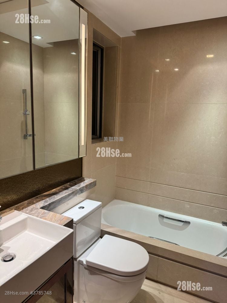 Century Link Sell 2 Bedrooms , 2 Bathrooms 484 ft²