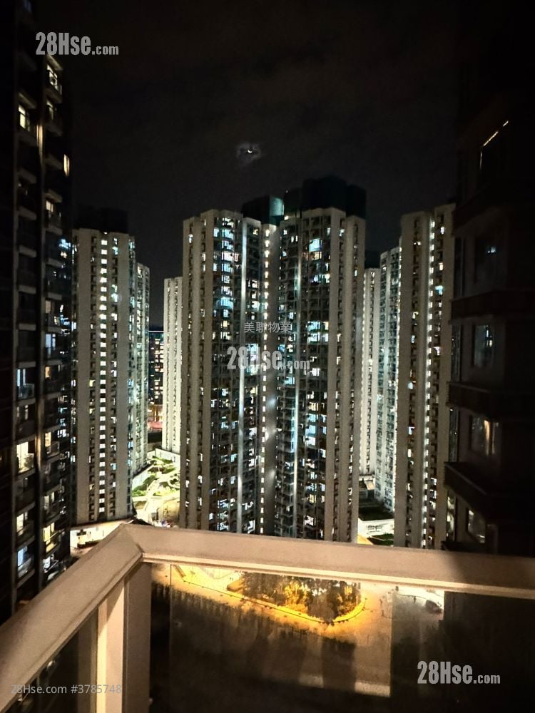 Century Link Sell 2 Bedrooms , 2 Bathrooms 484 ft²