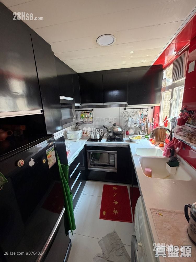 Hong Sing Garden Sell 2 Bedrooms , 1 Bathroom 494 ft²