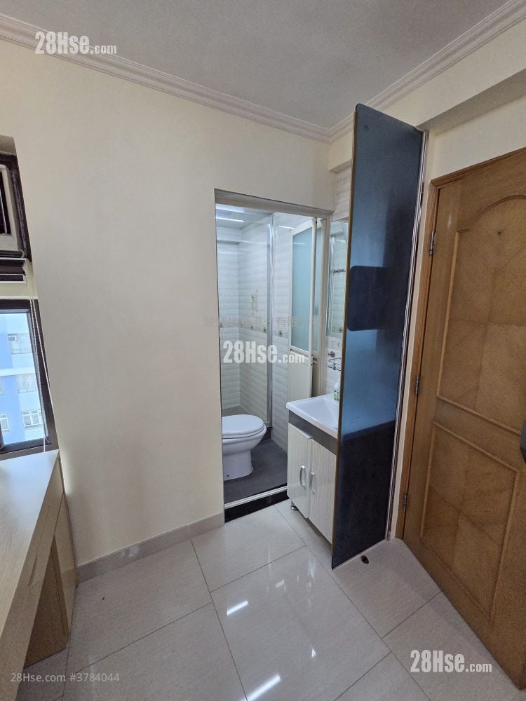 Strong Good Building Rental 1 Bedroom , 1 Bathroom 268 ft²