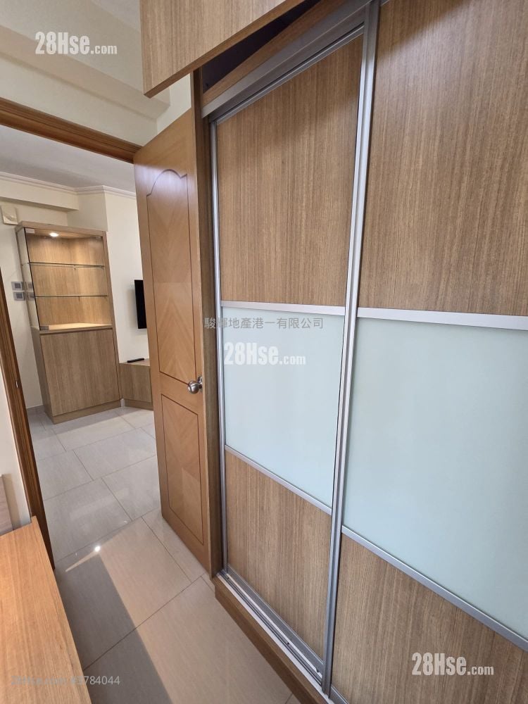 Strong Good Building Rental 1 Bedroom , 1 Bathroom 268 ft²