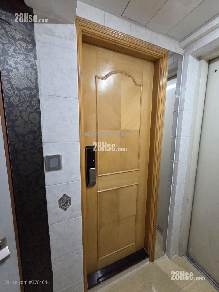 Strong Good Building Rental 1 Bedroom , 1 Bathroom 268 ft²