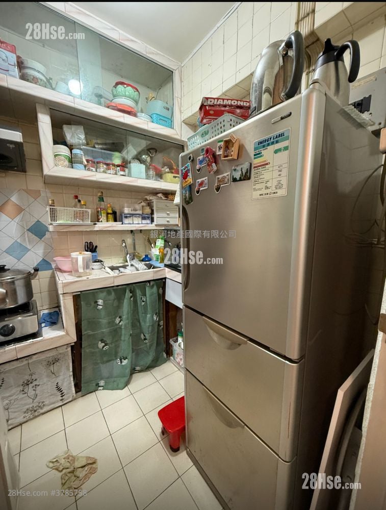 Siu Kwai Court Sell 3 Bedrooms , 1 Bathroom 544 ft²