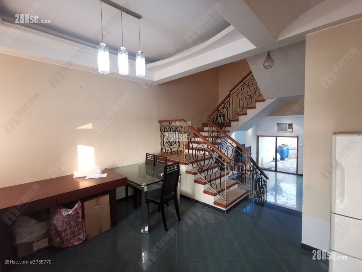 青丽湾别墅 售盘 1,371 平方尺