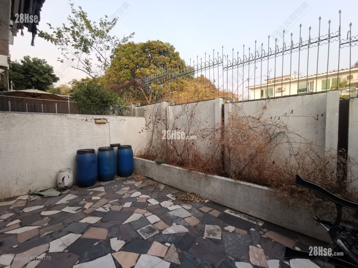 青丽湾别墅 售盘 1,371 平方尺