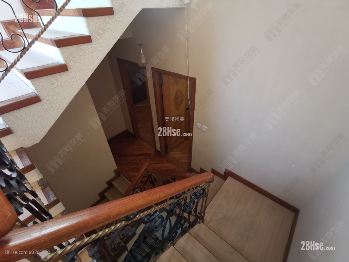 青丽湾别墅 售盘 1,371 平方尺