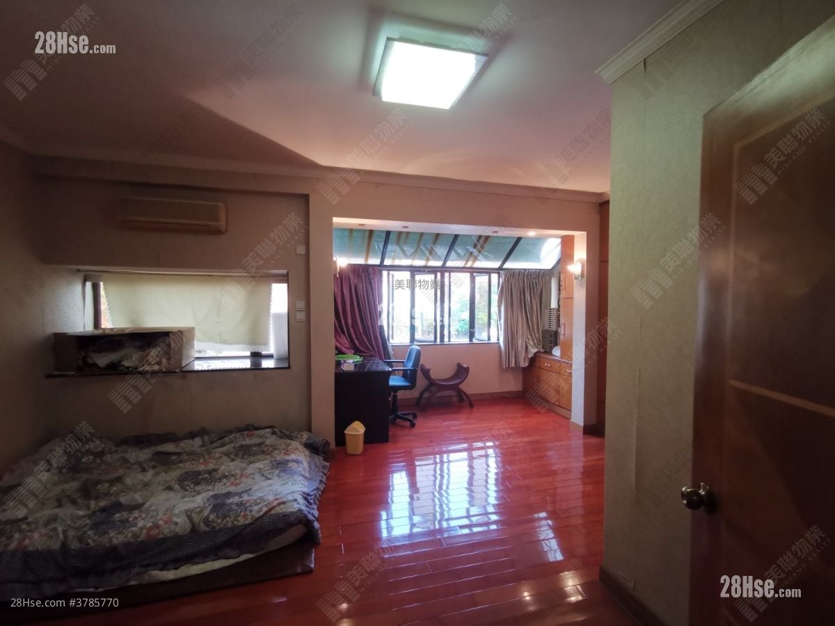 青丽湾别墅 售盘 1,371 平方尺