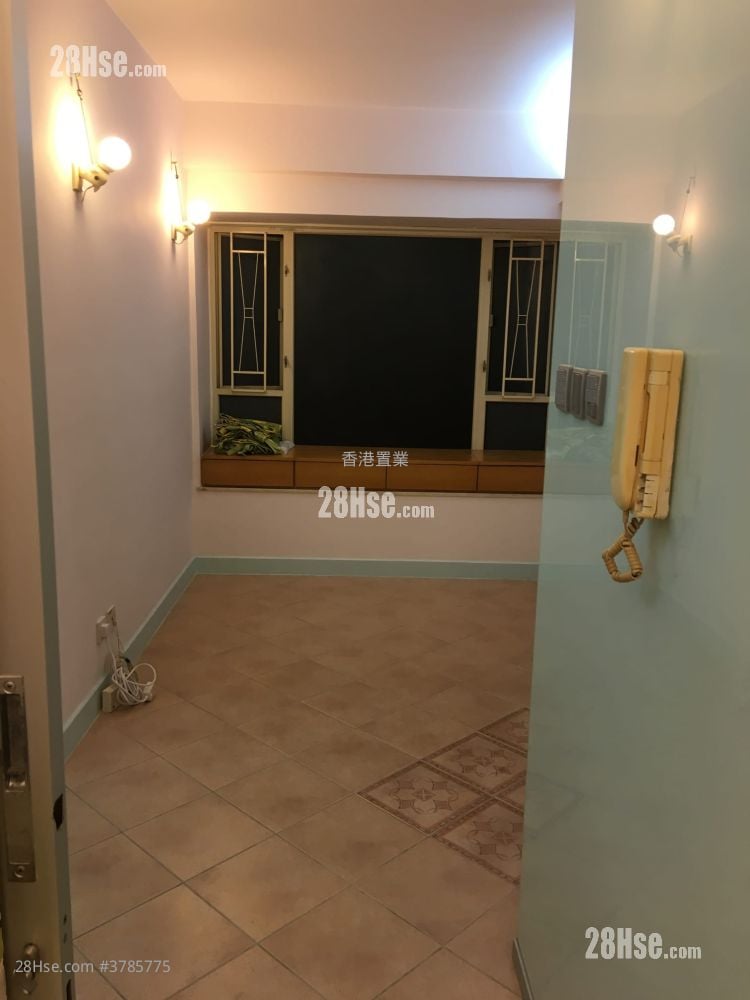 Fairview Garden Sell 2 Bedrooms , 1 Bathroom 306 ft²