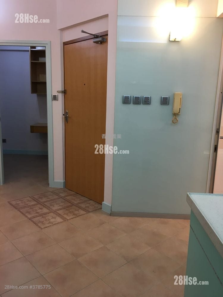 Fairview Garden Sell 2 Bedrooms , 1 Bathroom 306 ft²