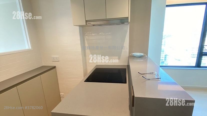 City 18 Sell 1 Bedroom , 1 Bathroom 319 ft²