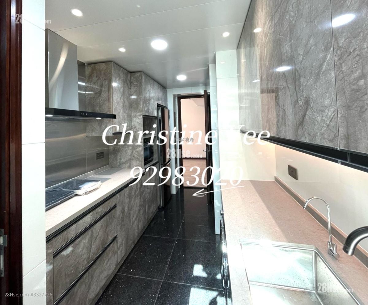 The Legend Rental 3 Bedrooms , 2 Bathrooms 867 ft²