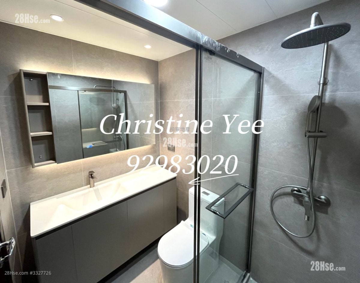 The Legend Rental 3 Bedrooms , 2 Bathrooms 867 ft²