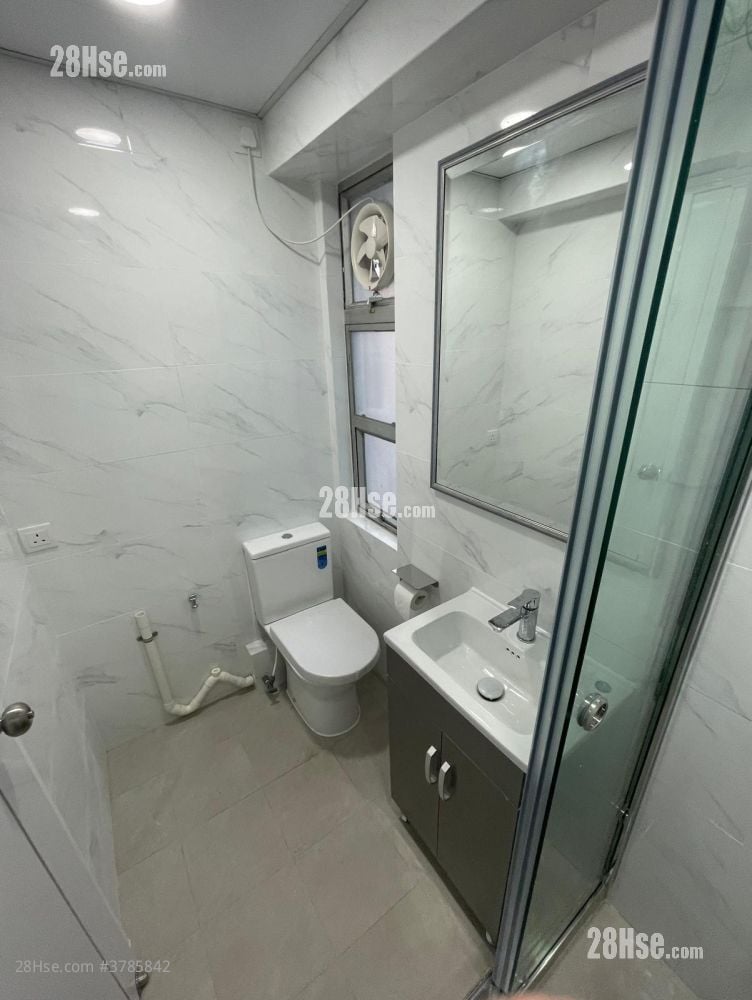 英邦大厦 租盘 1 房 321 平方尺