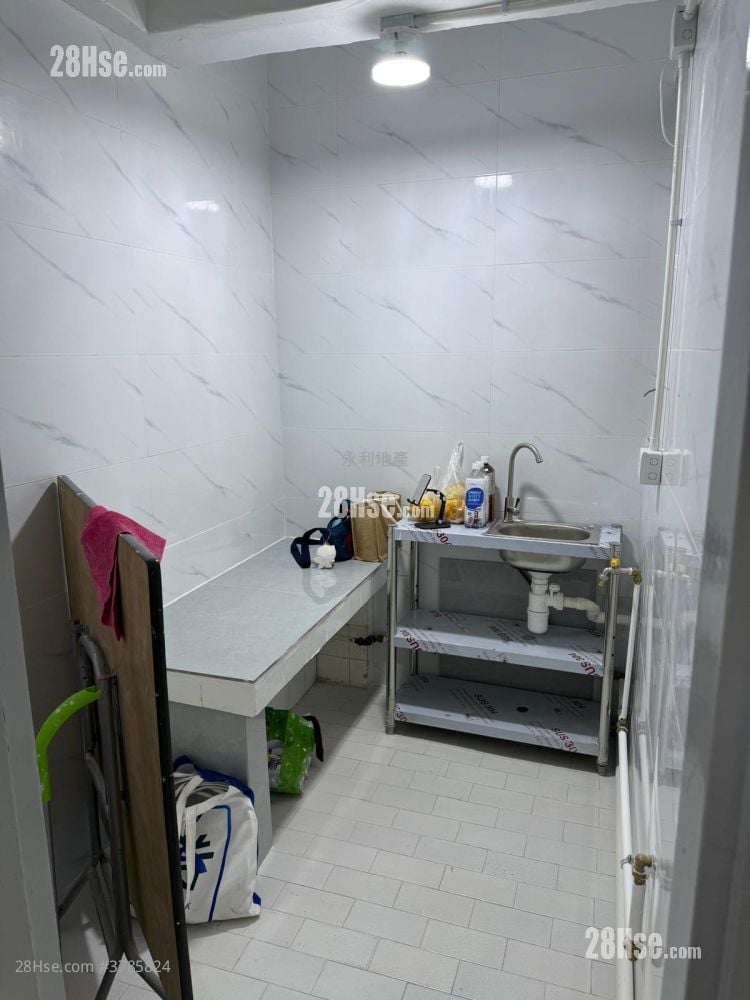 合和大厦 租盘 2 房 , 1 浴室 290 平方尺