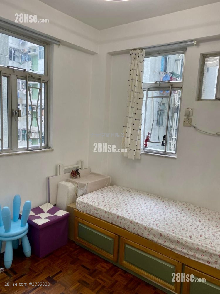 Wyler Garden Sell 2 Bedrooms , 1 Bathroom 336 ft²