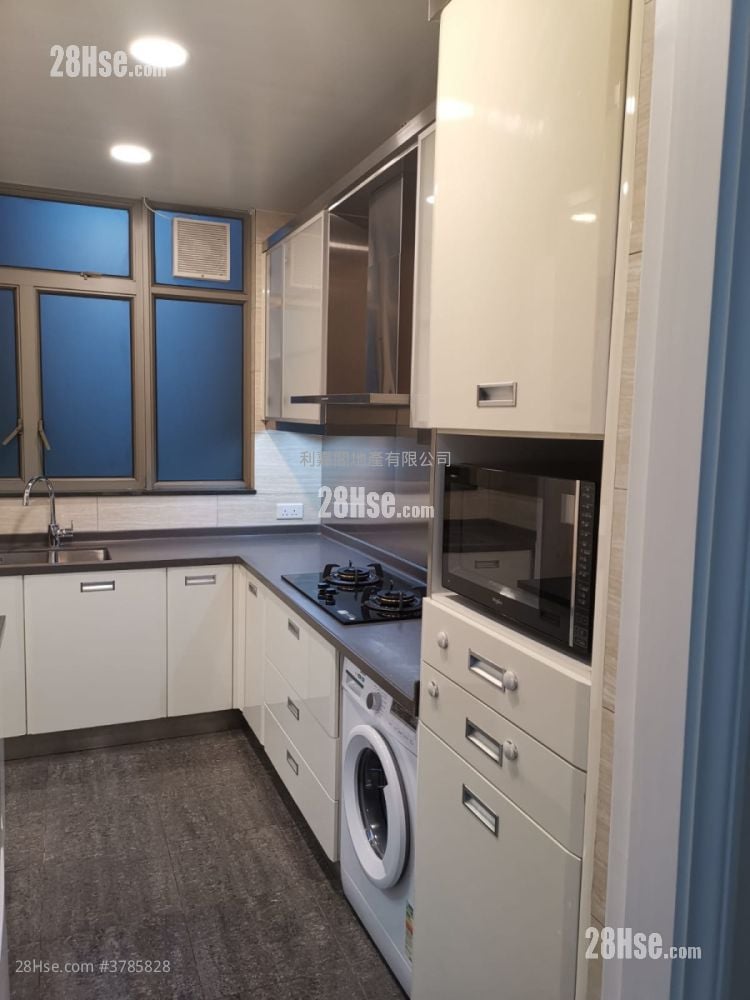 朗逸峰 租盘 4 房 , 3 浴室 1,158 平方尺