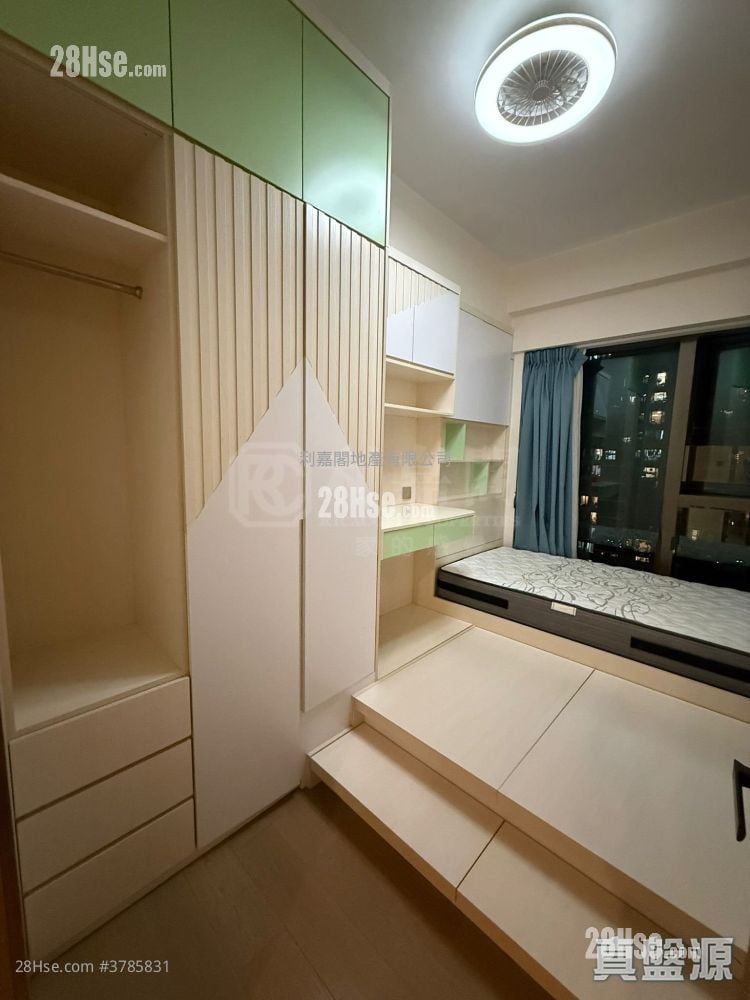 Centra Horizon Rental 3 Bedrooms , 2 Bathrooms 1,033 ft²