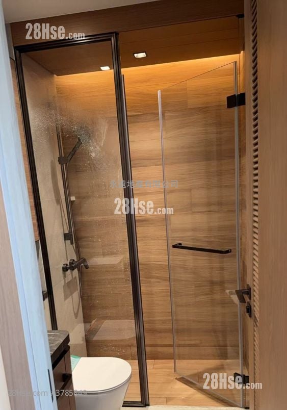 Onmantin Rental 3 Bedrooms , 3 Bathrooms 757 ft²