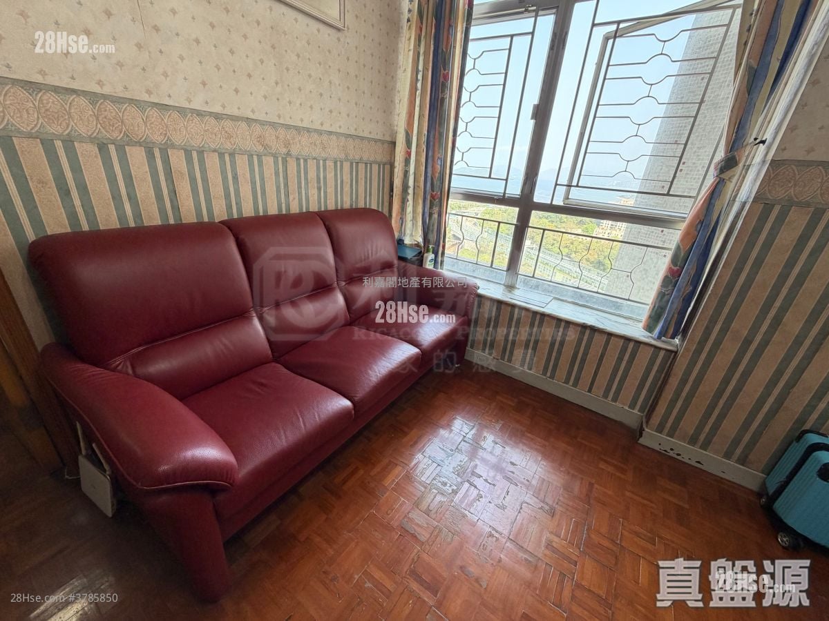 Uptown Plaza Sell 3 Bedrooms , 2 Bathrooms 617 ft²