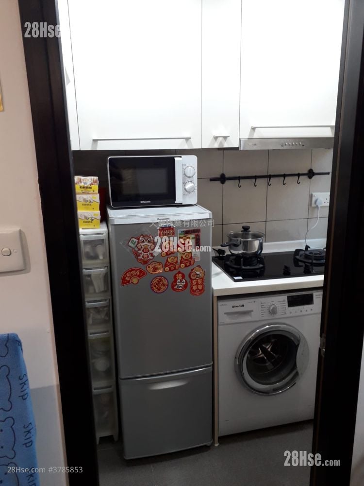 Kellet Court Sell 2 Bedrooms , 1 Bathroom 296 ft²