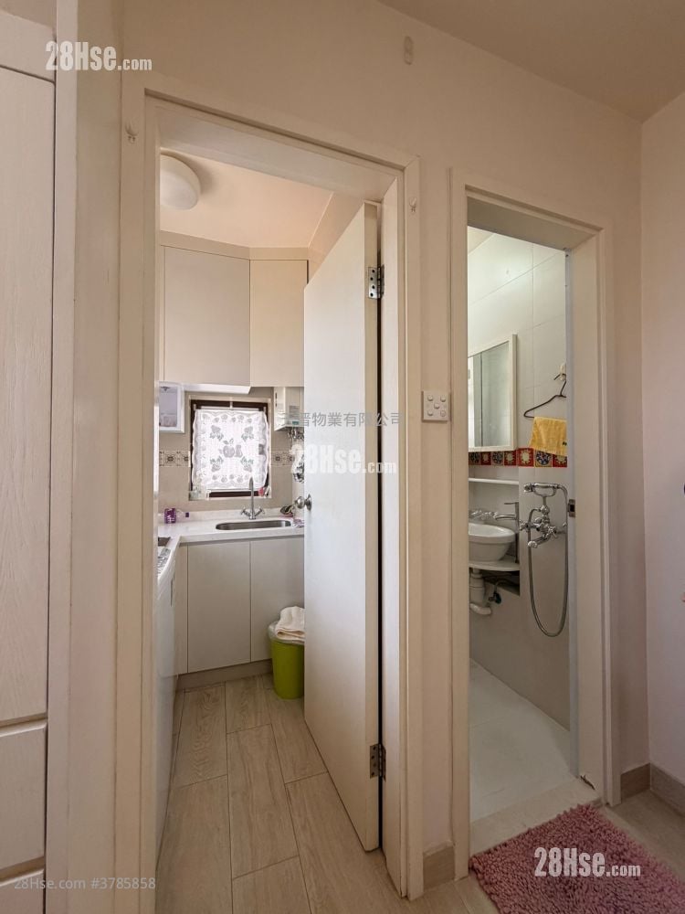 Faerie Court Sell 2 Bedrooms , 1 Bathroom 309 ft²