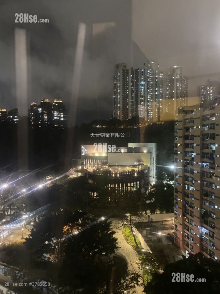 Faerie Court Sell 2 Bedrooms , 1 Bathroom 309 ft²