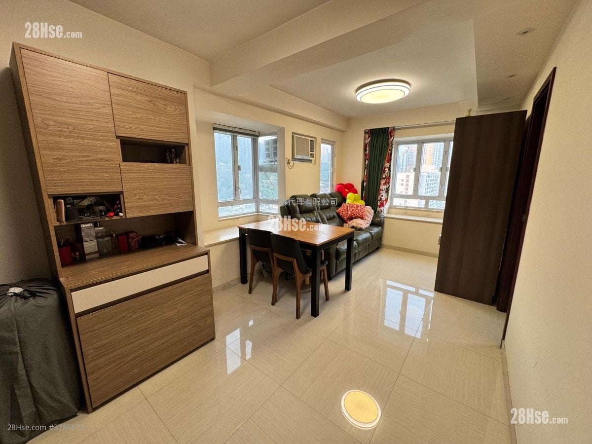 好运中心 售盘 2 房 326 平方尺