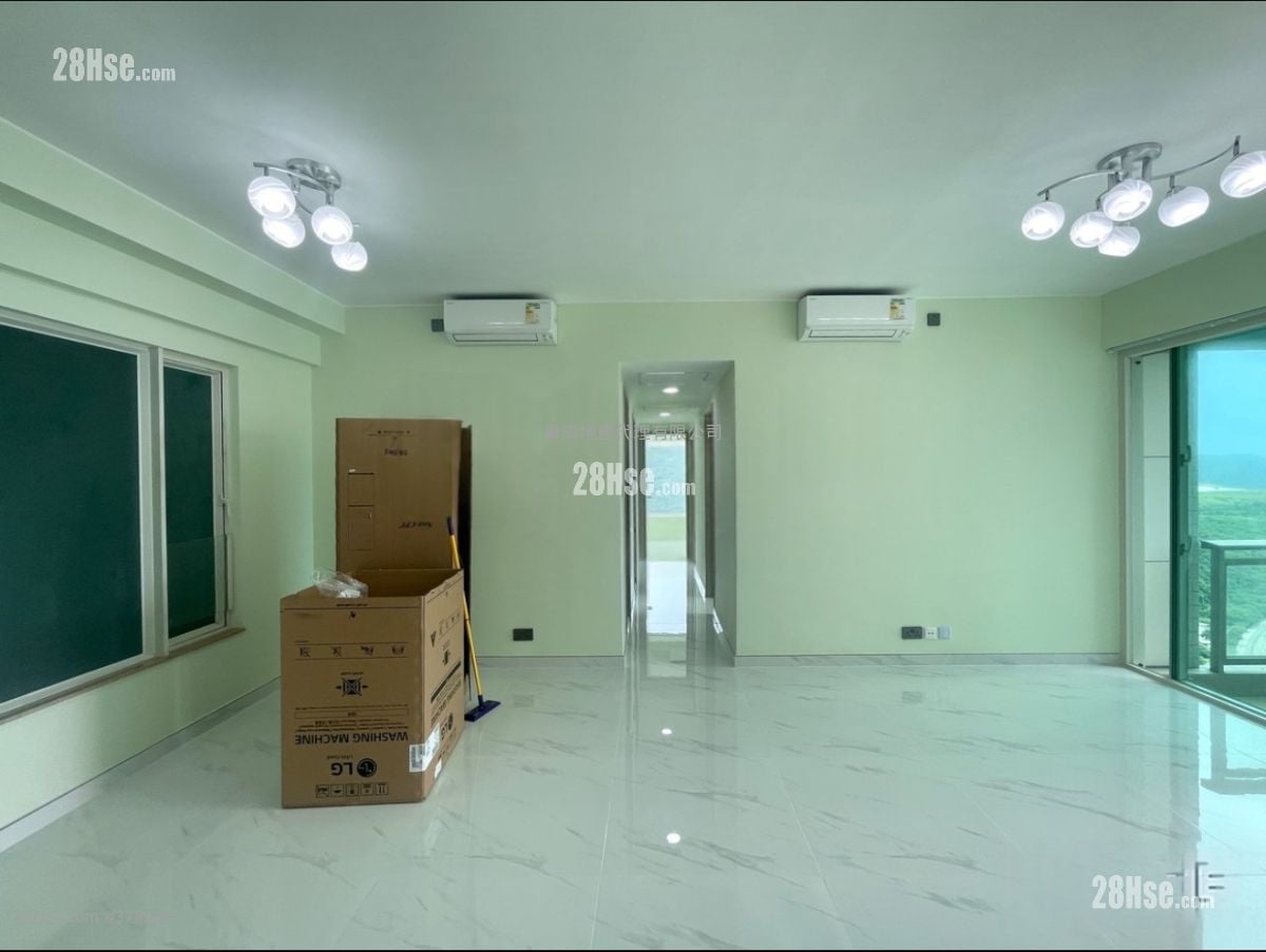 Le Prestige Rental 4 Bedrooms , 2 Bathrooms 977 ft²