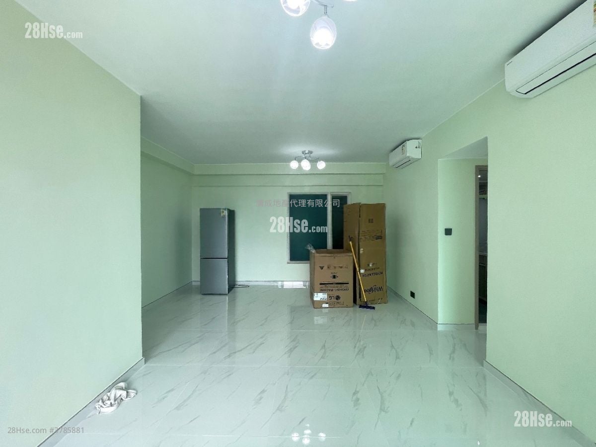 Le Prestige Rental 4 Bedrooms , 2 Bathrooms 977 ft²