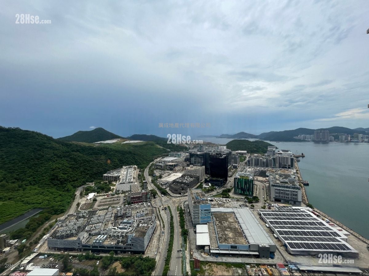 Le Prestige Rental 4 Bedrooms , 2 Bathrooms 977 ft²