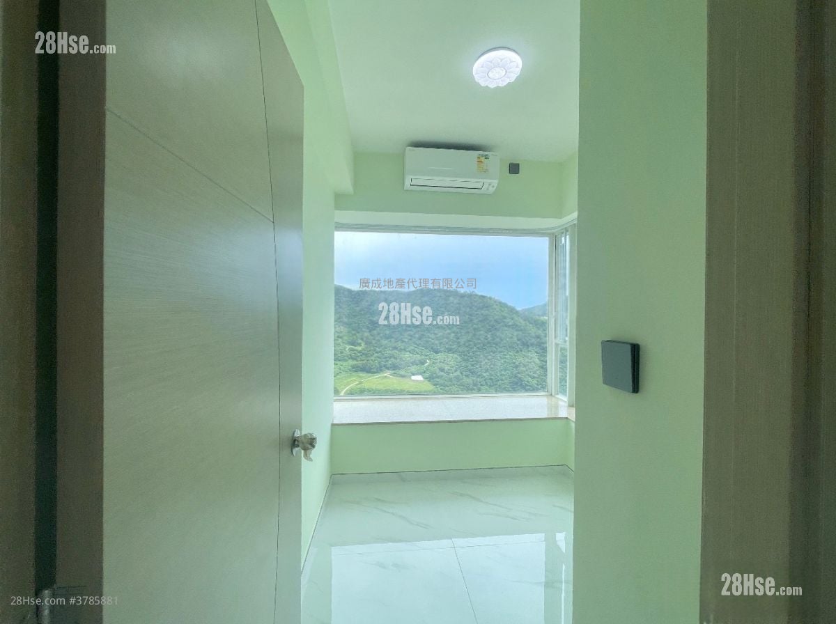 Le Prestige Rental 4 Bedrooms , 2 Bathrooms 977 ft²