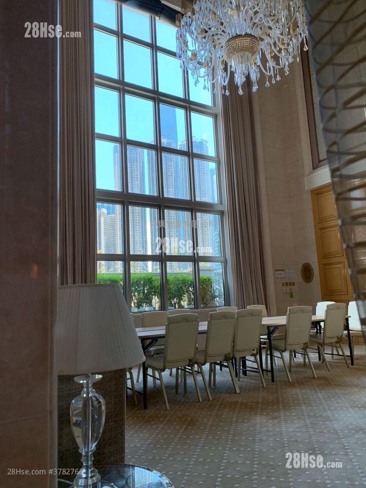 The Coronation Sell 1 Bedroom , 1 Bathroom 459 ft²