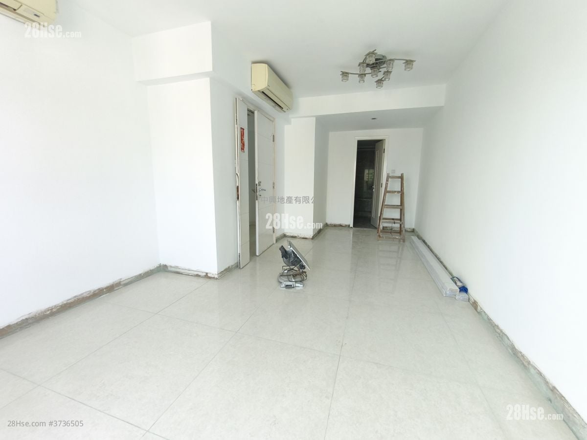 Le Chateau Rental 4 Bedrooms , 4 Bathrooms 1,490 ft²