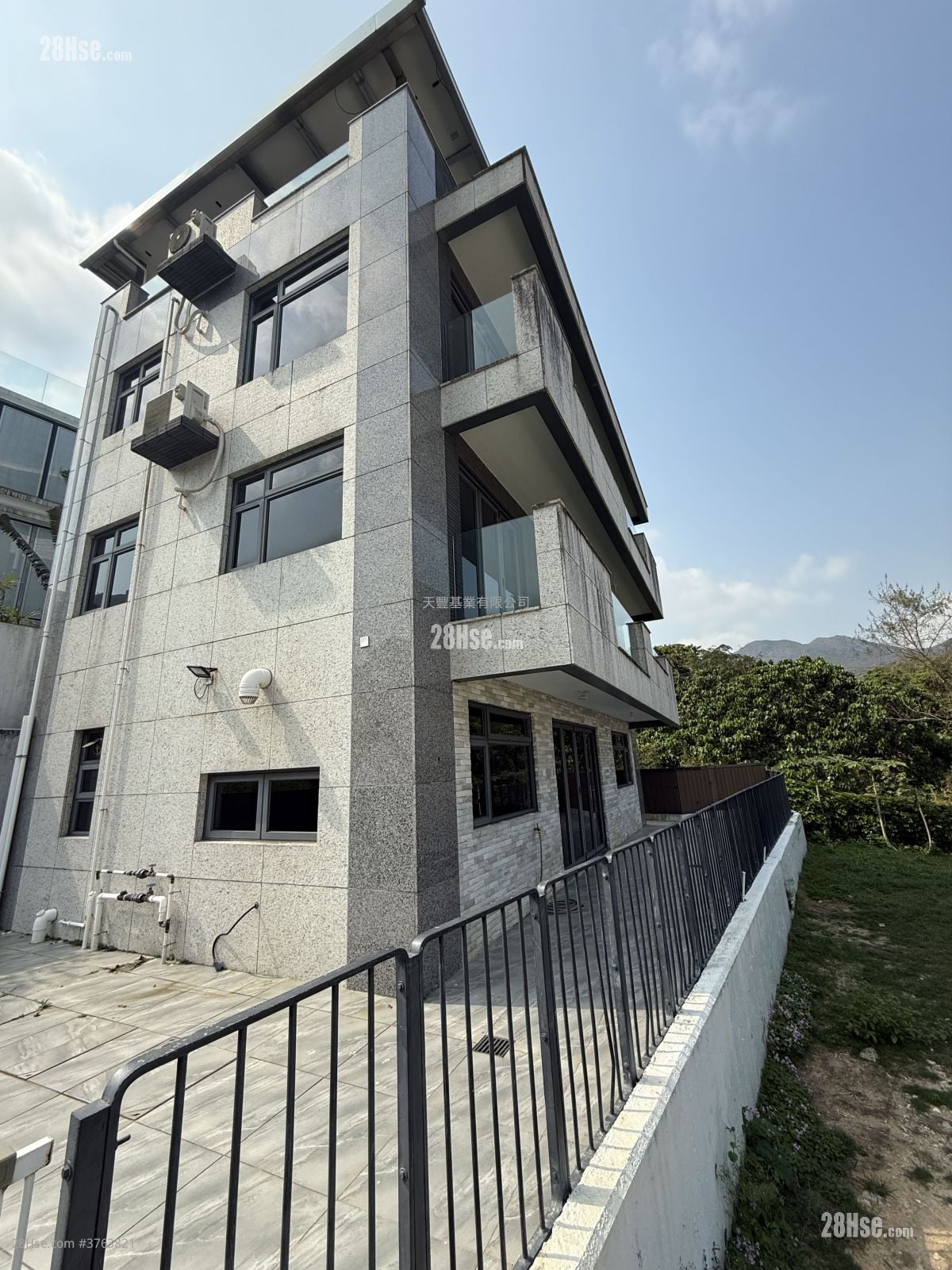 Tai Lam Wu Rental 5+ Bedrooms , 5+ Bathrooms 1,400 ft²