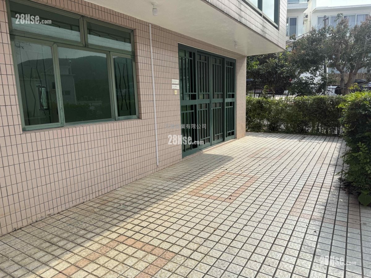 Mau Po Rental 4 Bedrooms , 1 Bathroom 700 ft²