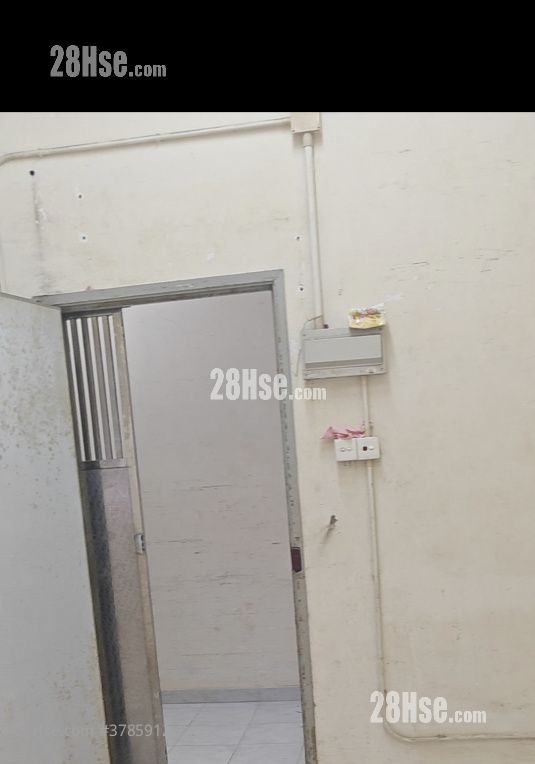 Wah Wai Industrial Building Rental 1 Toilet