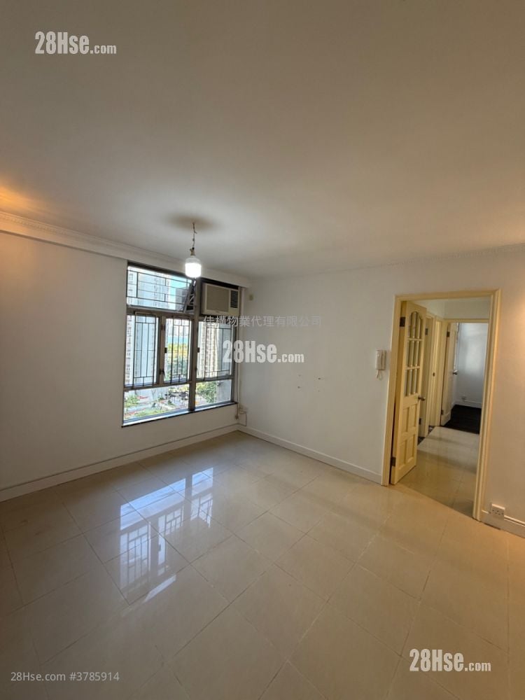 Taikoo Shing Rental 3 Bedrooms , 2 Bathrooms 580 ft²