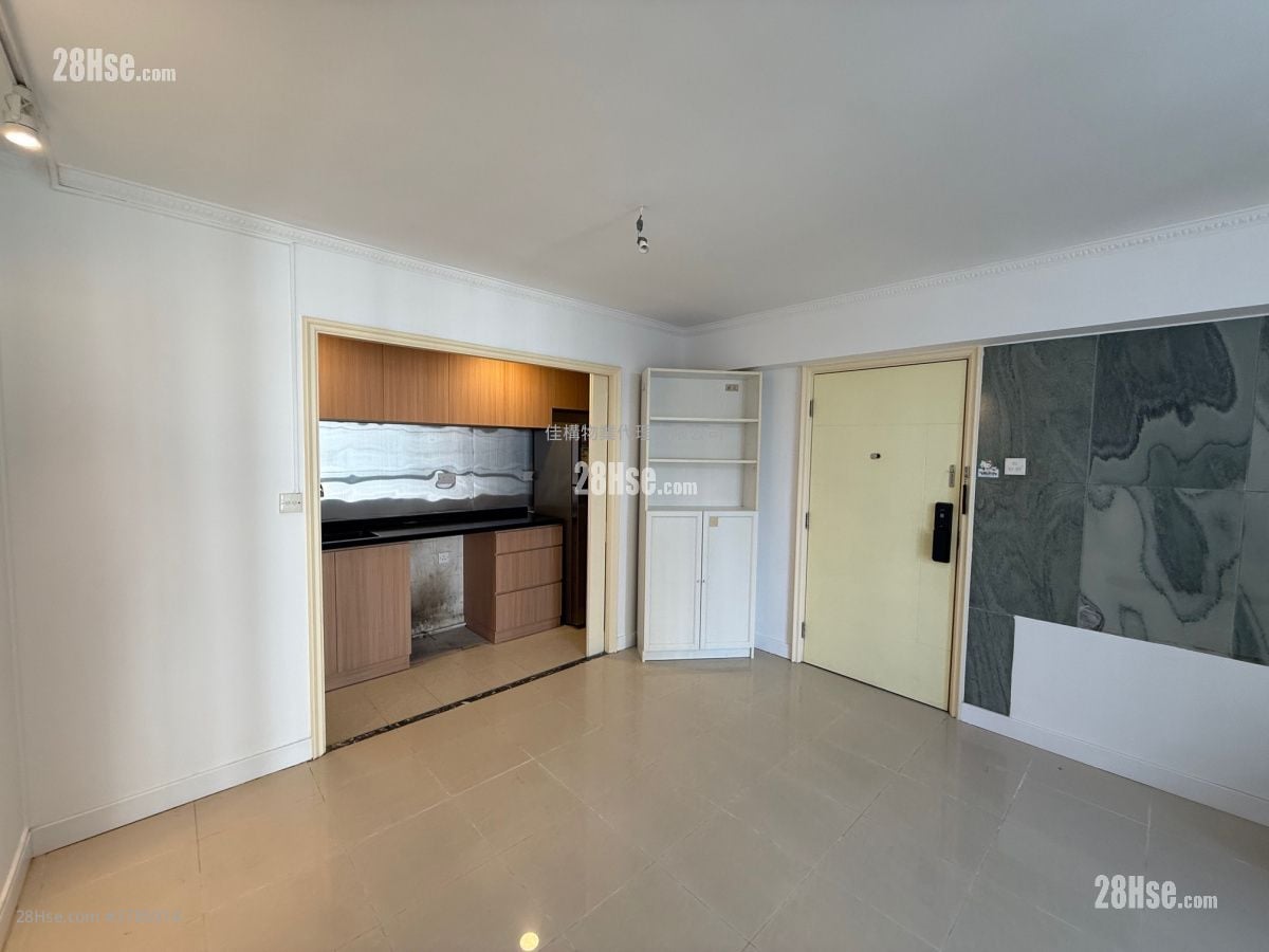 Taikoo Shing Rental 3 Bedrooms , 2 Bathrooms 580 ft²