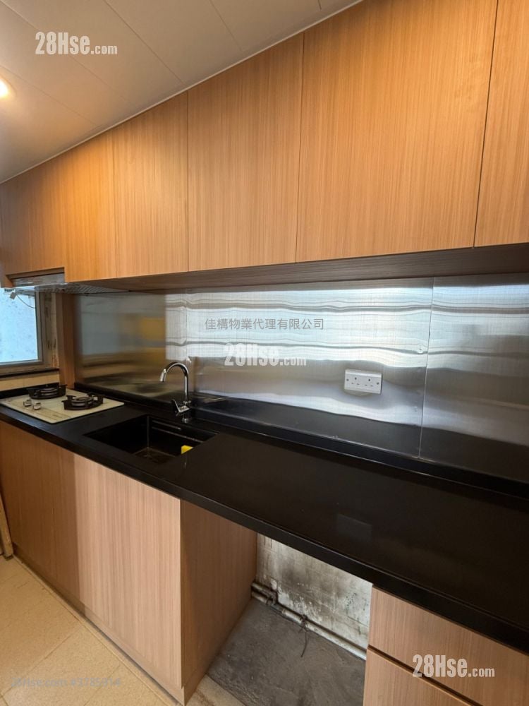 Taikoo Shing Rental 3 Bedrooms , 2 Bathrooms 580 ft²