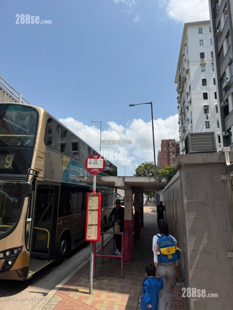 Mandarin Court Sell 884 ft²